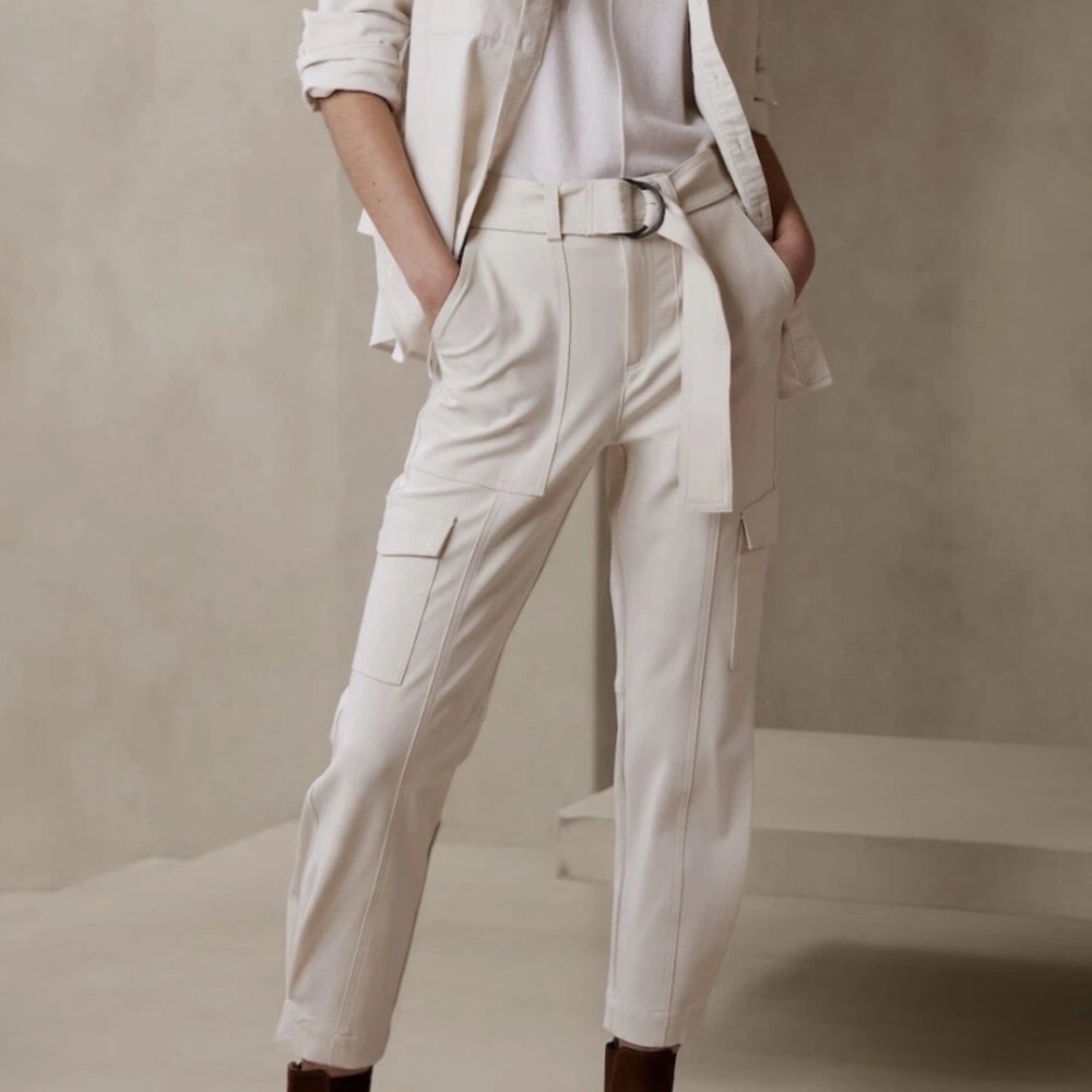 Banana Republic Cream Tailored Trousers with Modern Silhouette